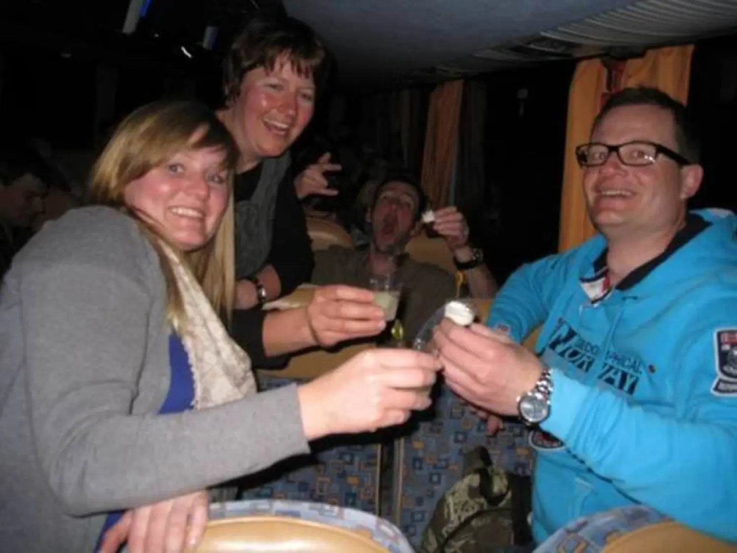 Menschen in ischgl-30.03.2012 von Längestadl