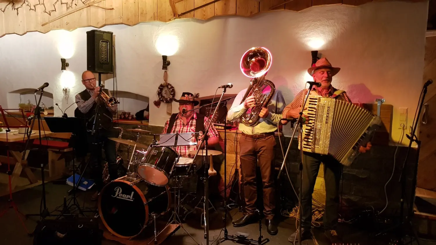 Musikshow im Event von Längestadl