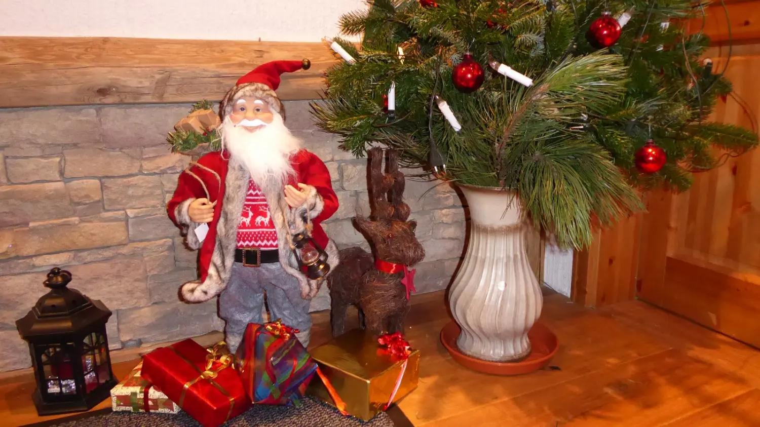 Weihnachtliche Tischdekoration von Längestadl